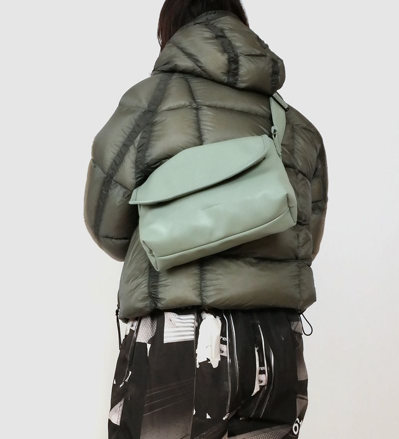 meetmetmeet(ミートメットミート)の「stone green(Bags)」