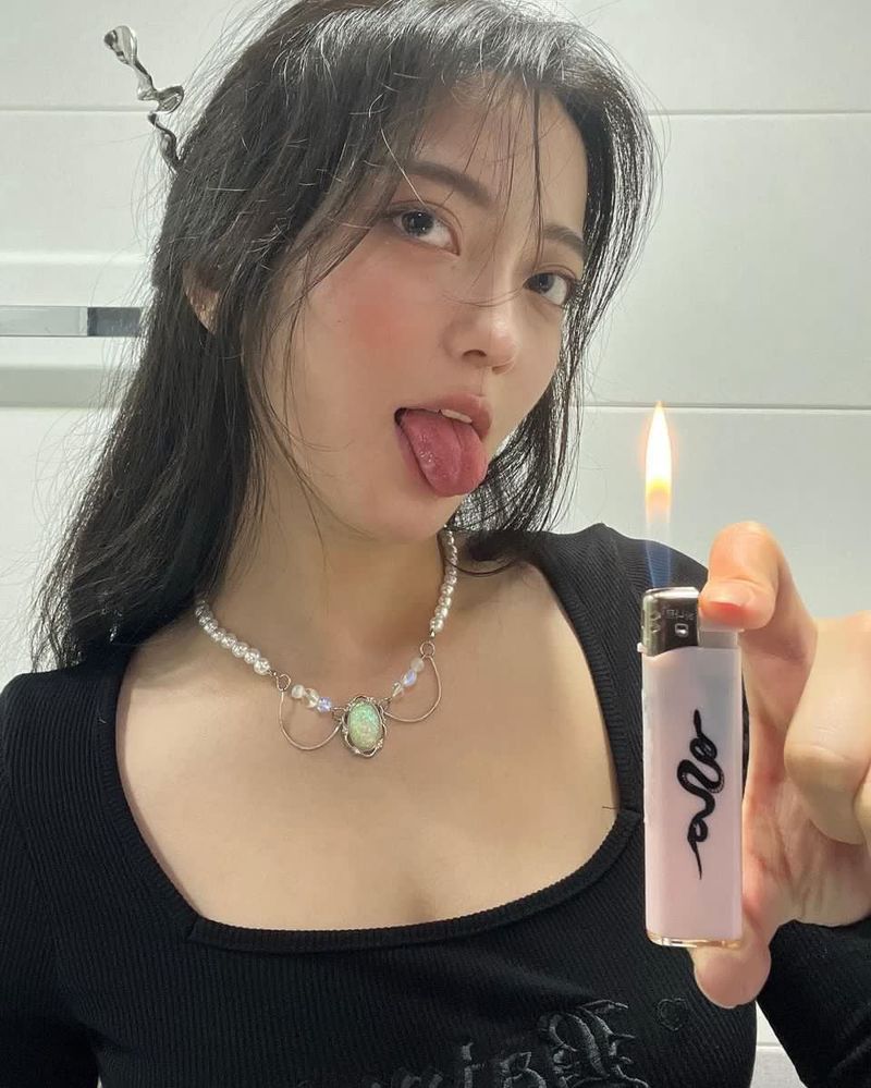 [IVE Gaeul] Silver geometry ornamental hairpin