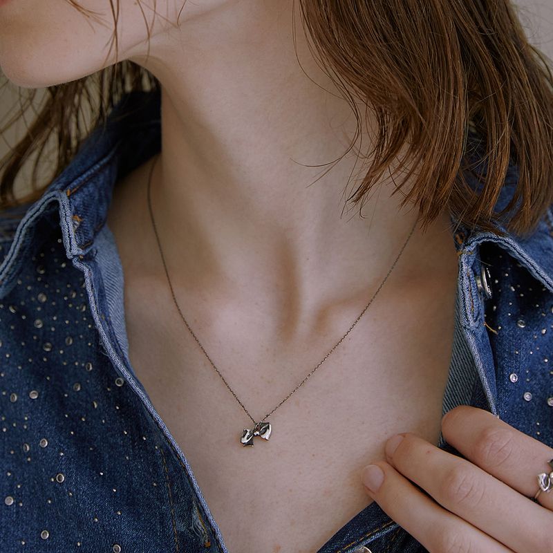 Third Movementの「Mini Pleated Ribbon Necklace (Antique Silver)(Accessories)」