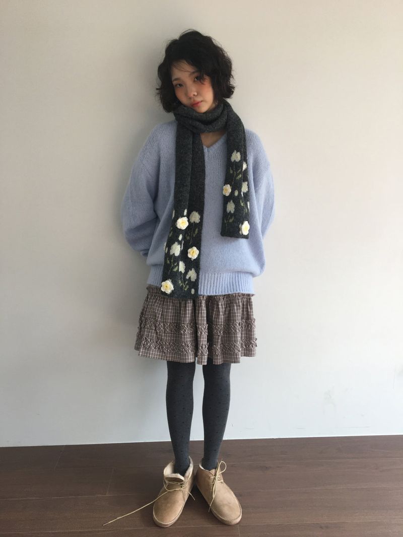 Daisy Wool Touch Muffler (2color)