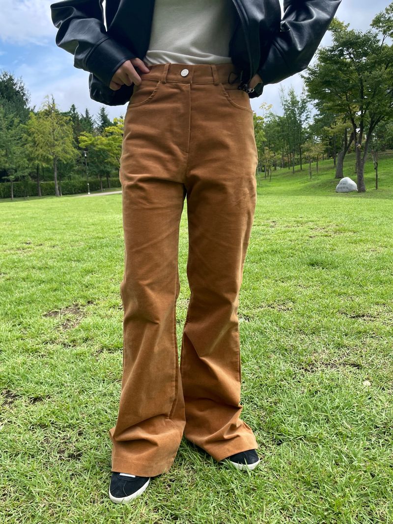 Suede slim bootcut pants