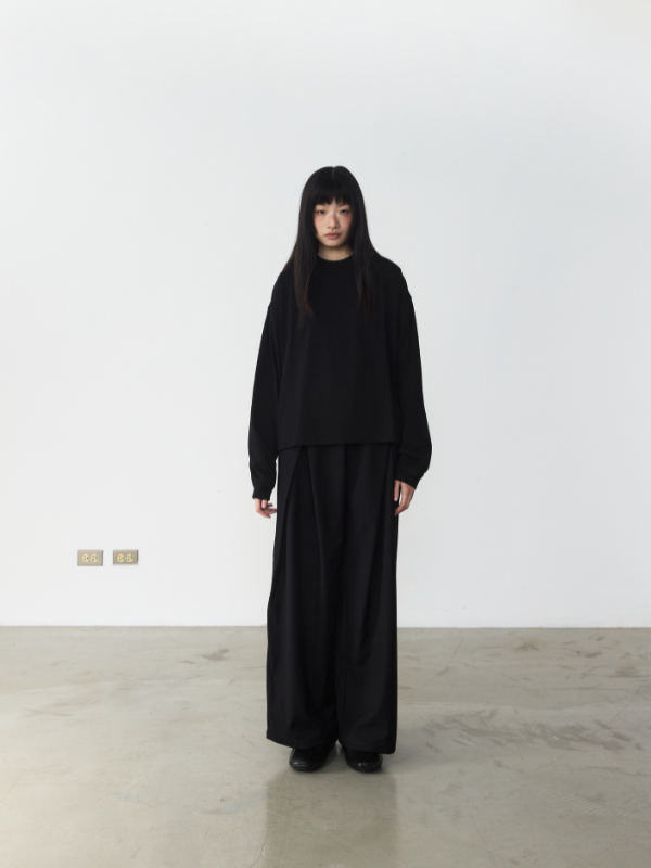 RB7 Cropped Boxy Long Sleeve Tee