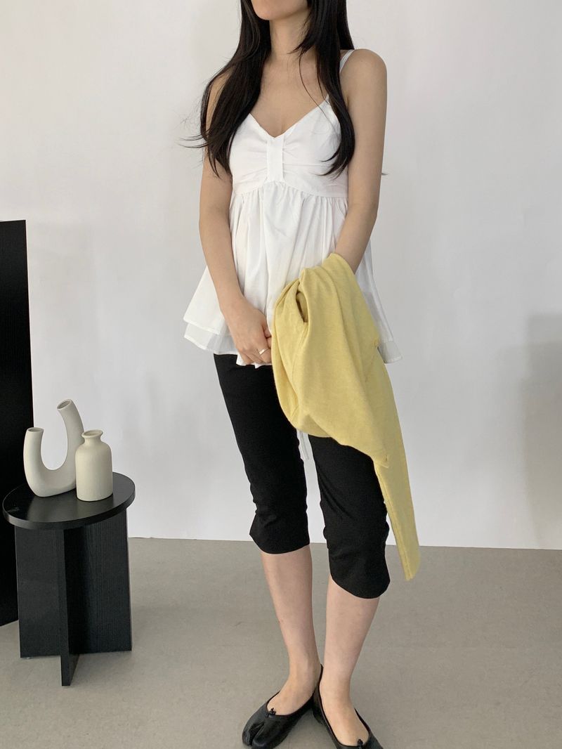 Neka Slit Three-quarter Capri Pants