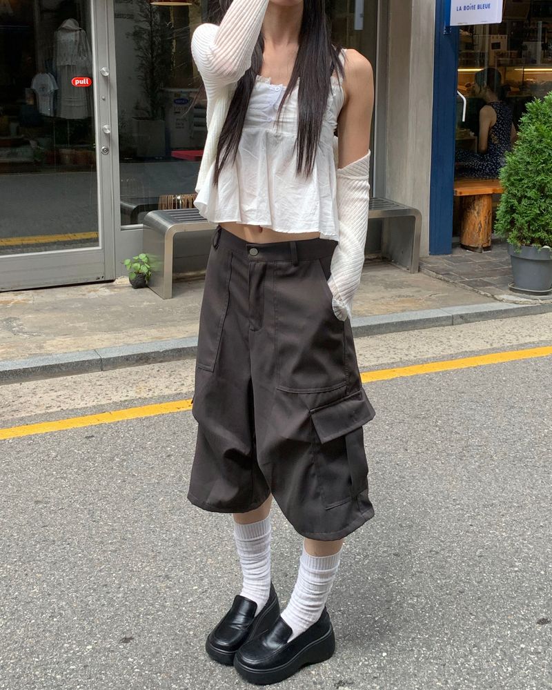 Big cargo bermuda pants