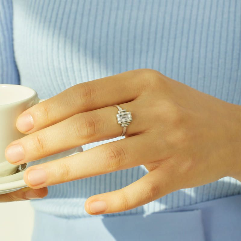 weamondz（ウィアモンズ）の「Silver Frame Baguette Ring（Accessories）」