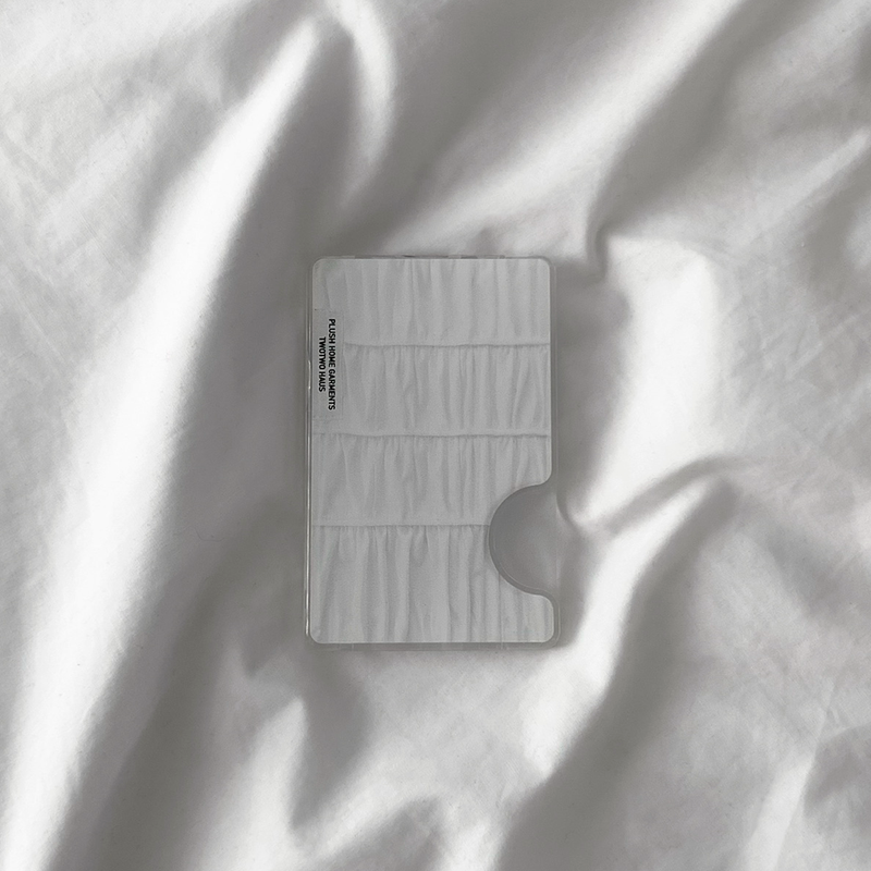 shirring card holder - white
