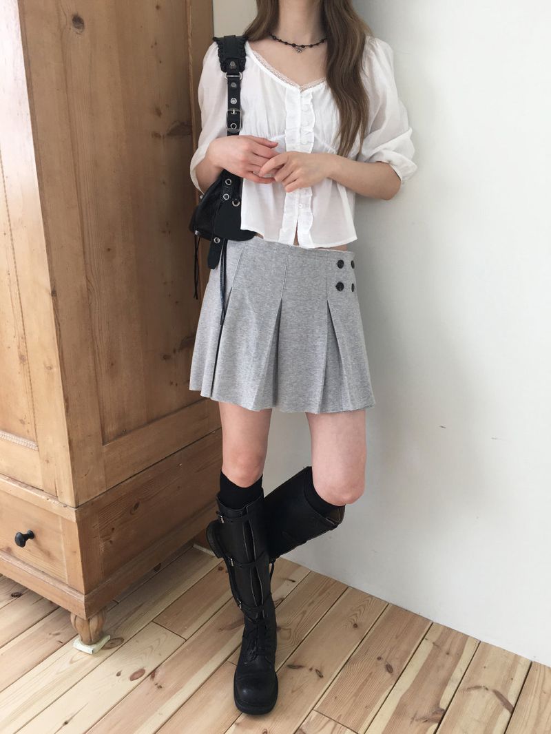 nobiyaka（ノビヤカ）の「Low pleated sweat mini skirt（Skirts）」