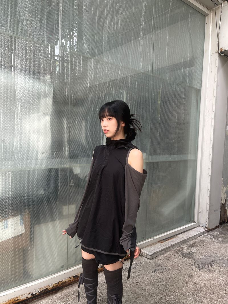 shoulder slit wind anorak hood