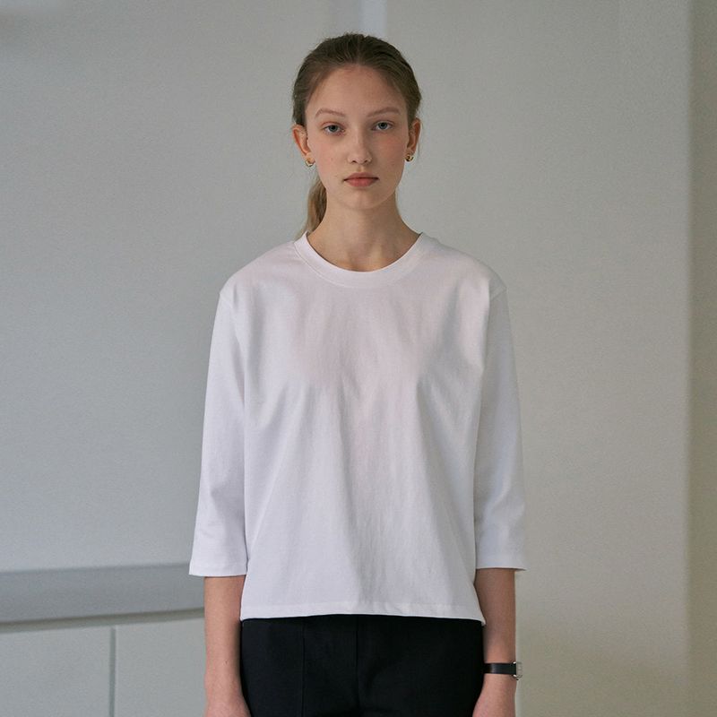 Our quarter Sleeve t-shirt