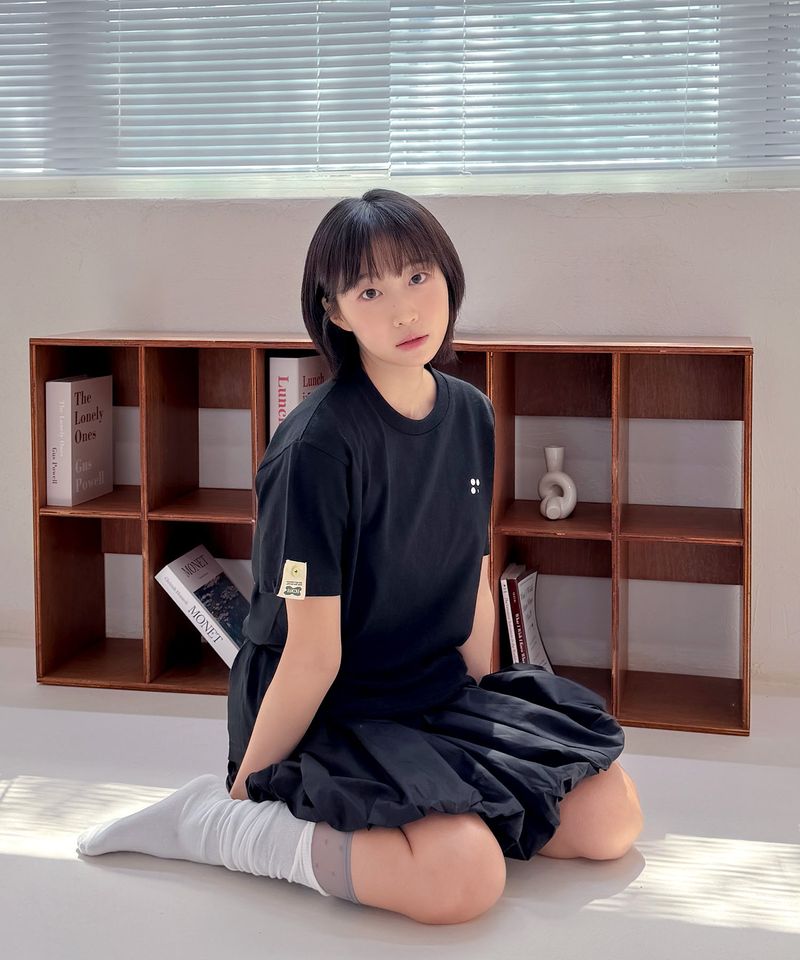 TEESSERT(ティザート)の「サークルトゥクローバー, ベーシックロゴ半袖Tシャツ_(ブラック)(トップス)」