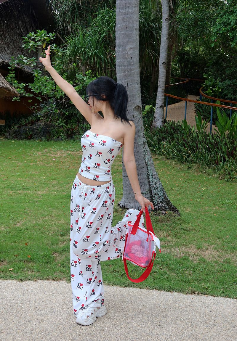 Apple Summer Mash Tote & Cross Beach Bag