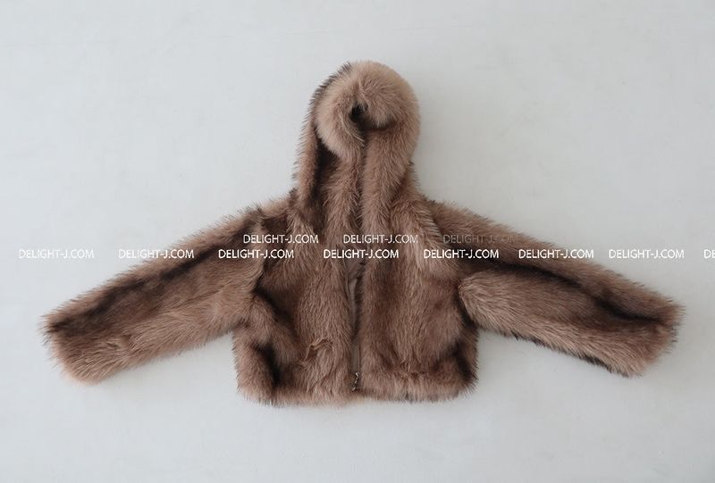 Like Hood Zip-Up Fur Jacket