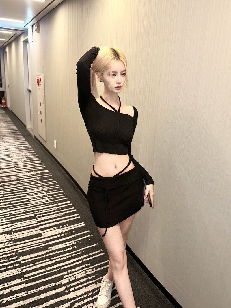 1203. Line ribbon strap knit T (3color)