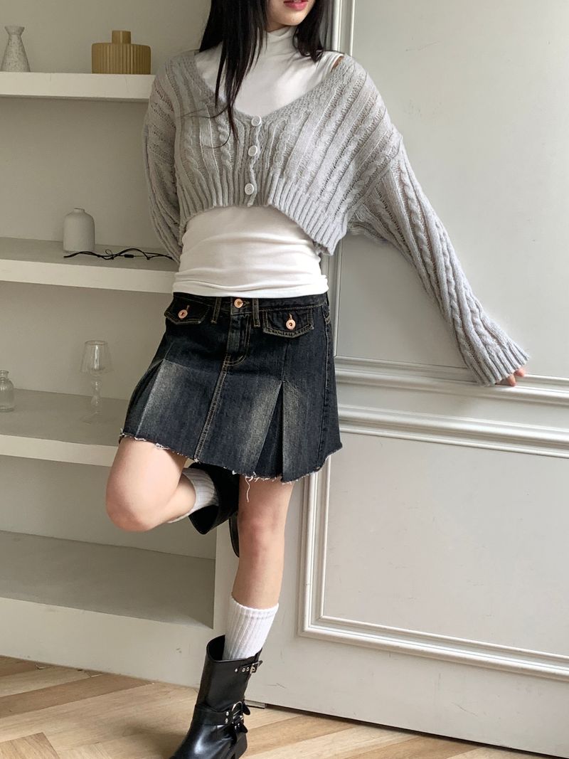 Poltz y2k pleated mini denim skirt