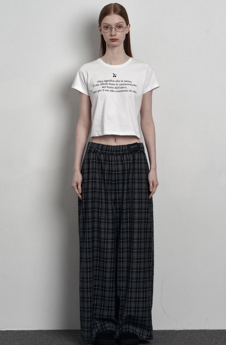 mnem（ムネム）の「[mnem] olive print cropped t-shirt (white)（Tops）」