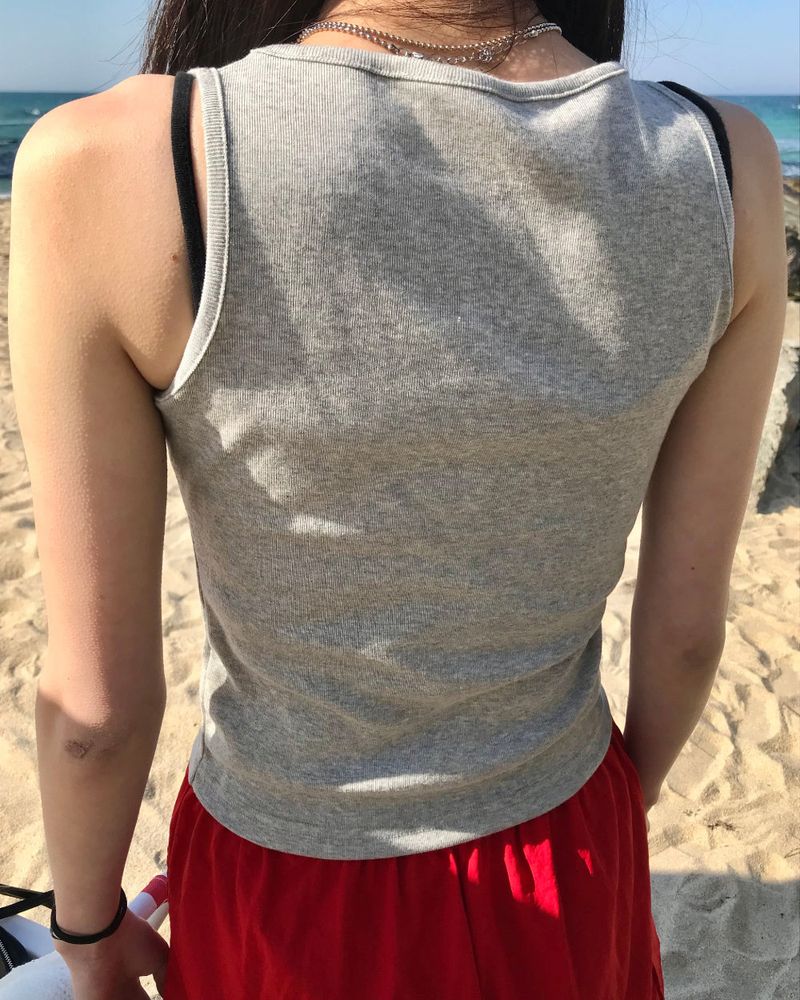 Derun sleeveless