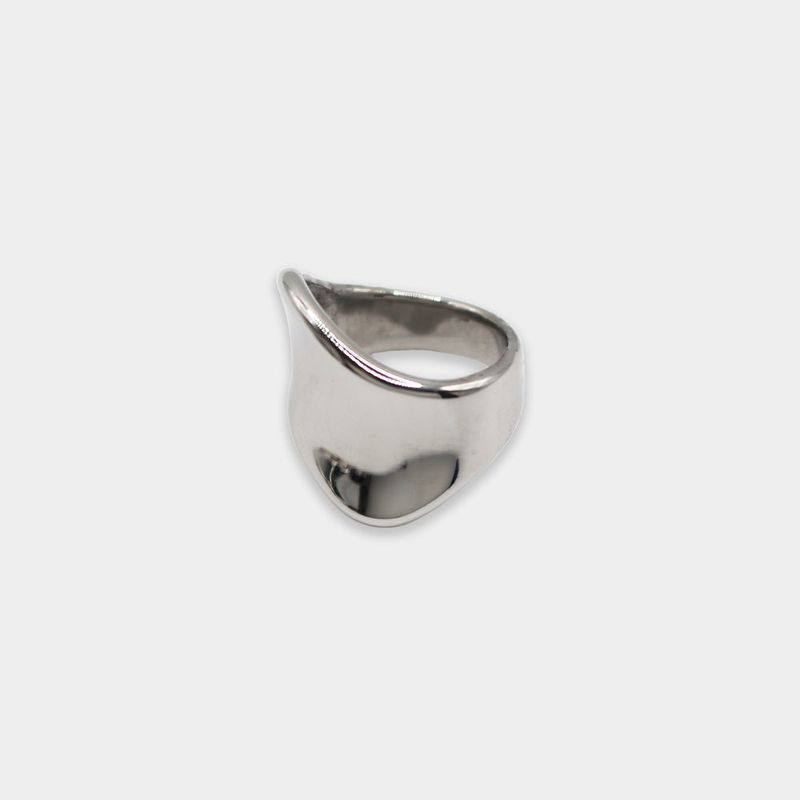 Grumpy Stuff（グロンピースタッフ）の「Sway Line Ring（Accessories）」