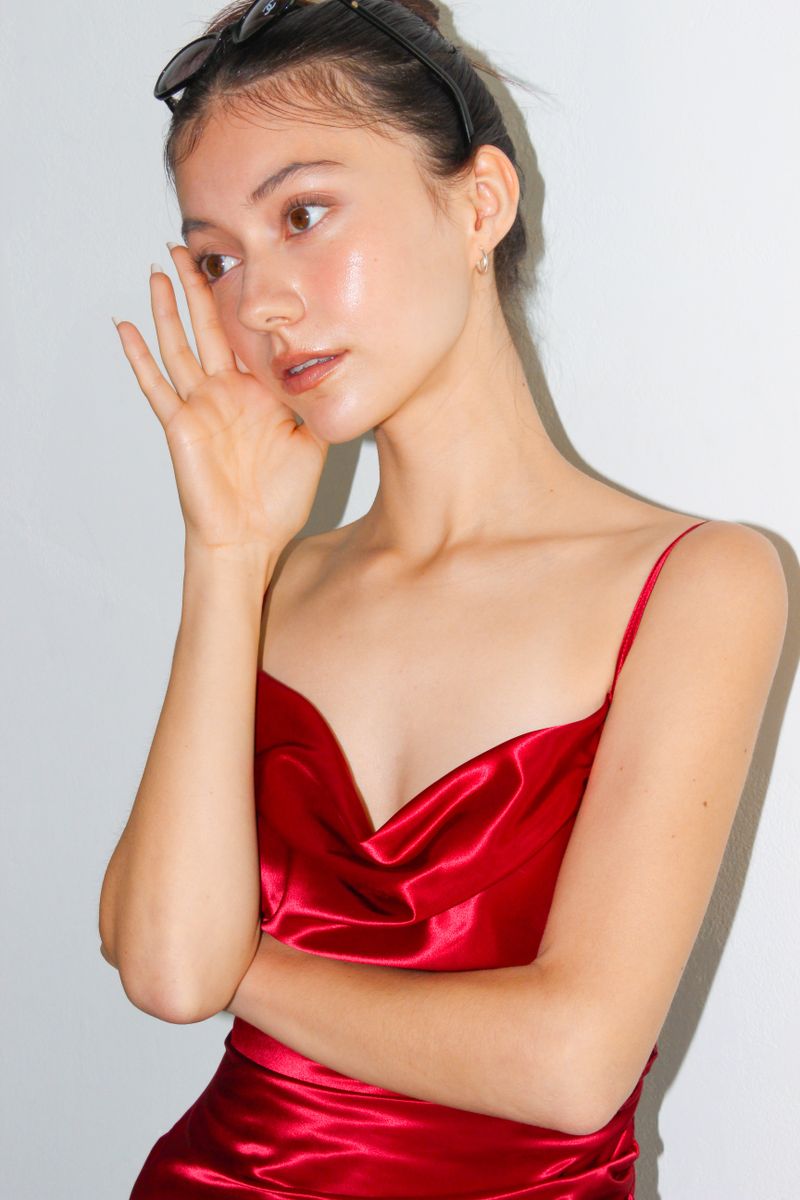 Yuheelee（ユヒリ）の「COWL NECK SHIRRING SATIN MIDI DRESS / BURGUNDY（Dresses）」
