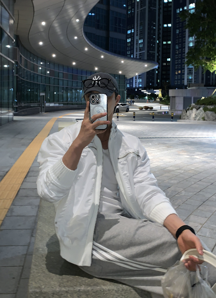 Locus Heathrow Bandad Cropped Windbreaker Jacket