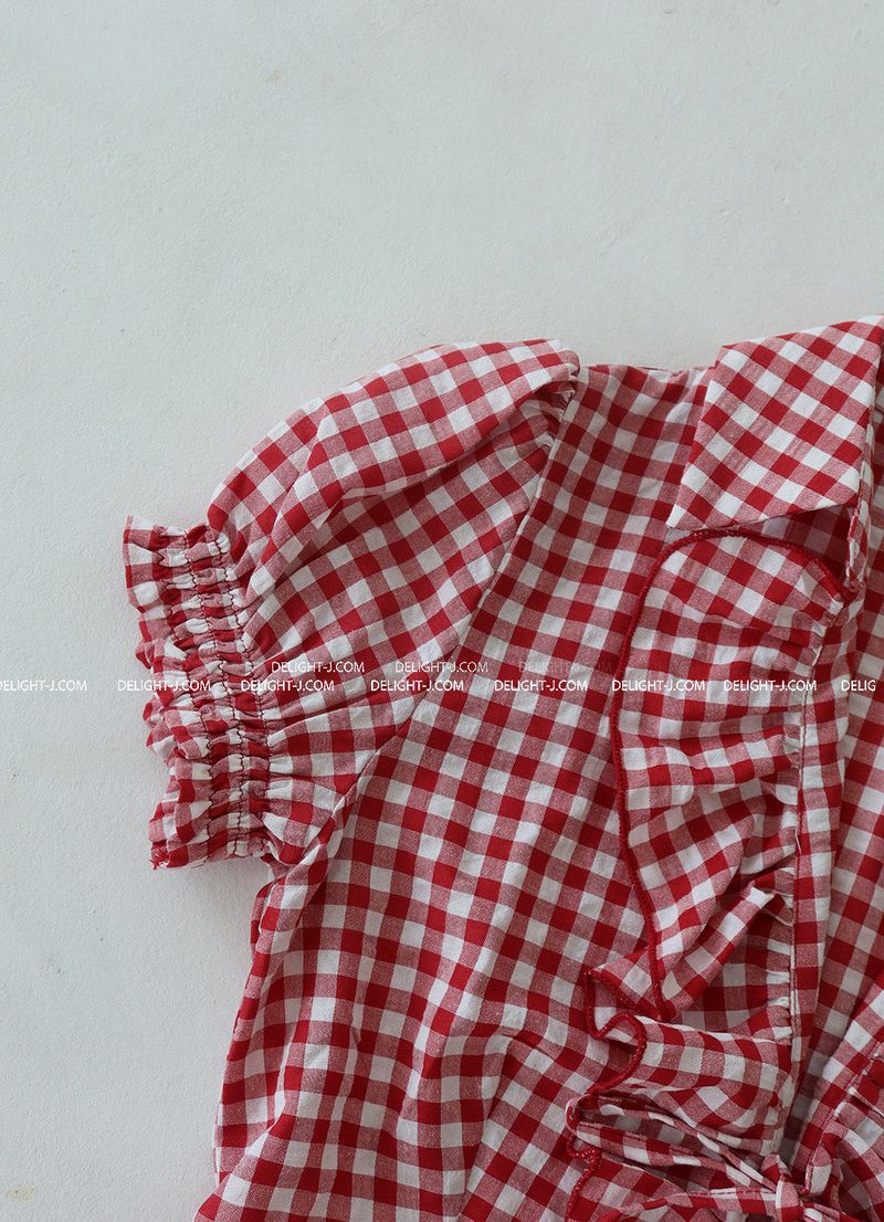 checkered frill short-sleeved shirt blouse