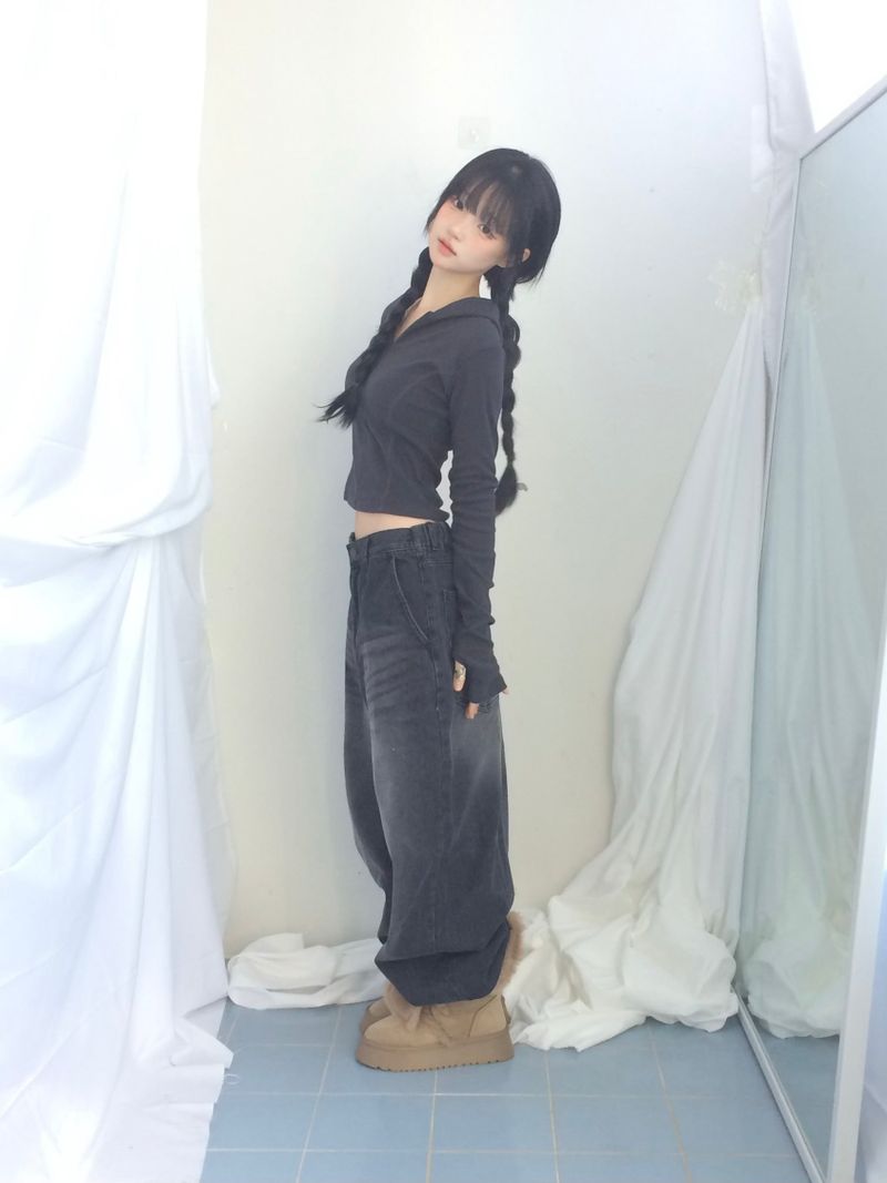 Curved overfit washed denim