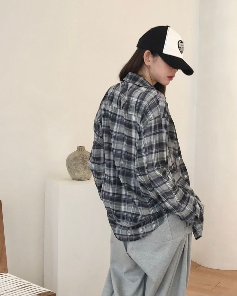 Momi shirts