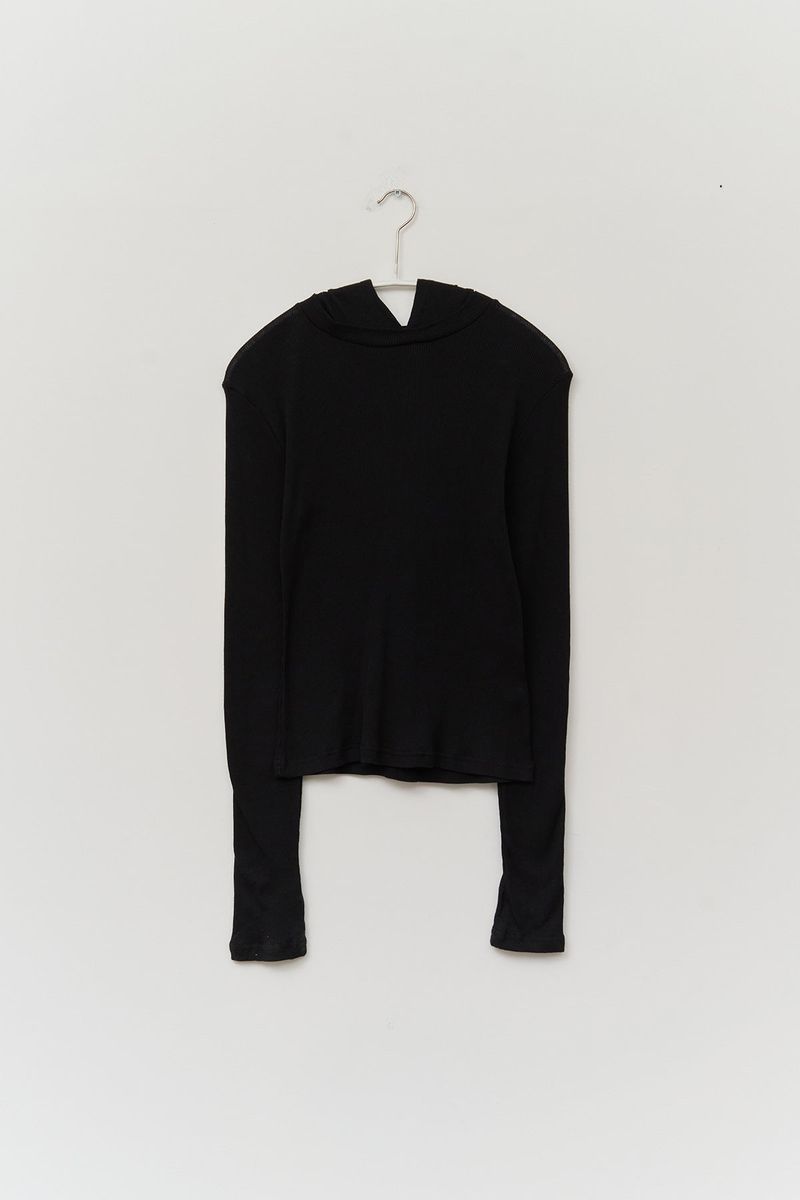 (W) Fin Hooded Top