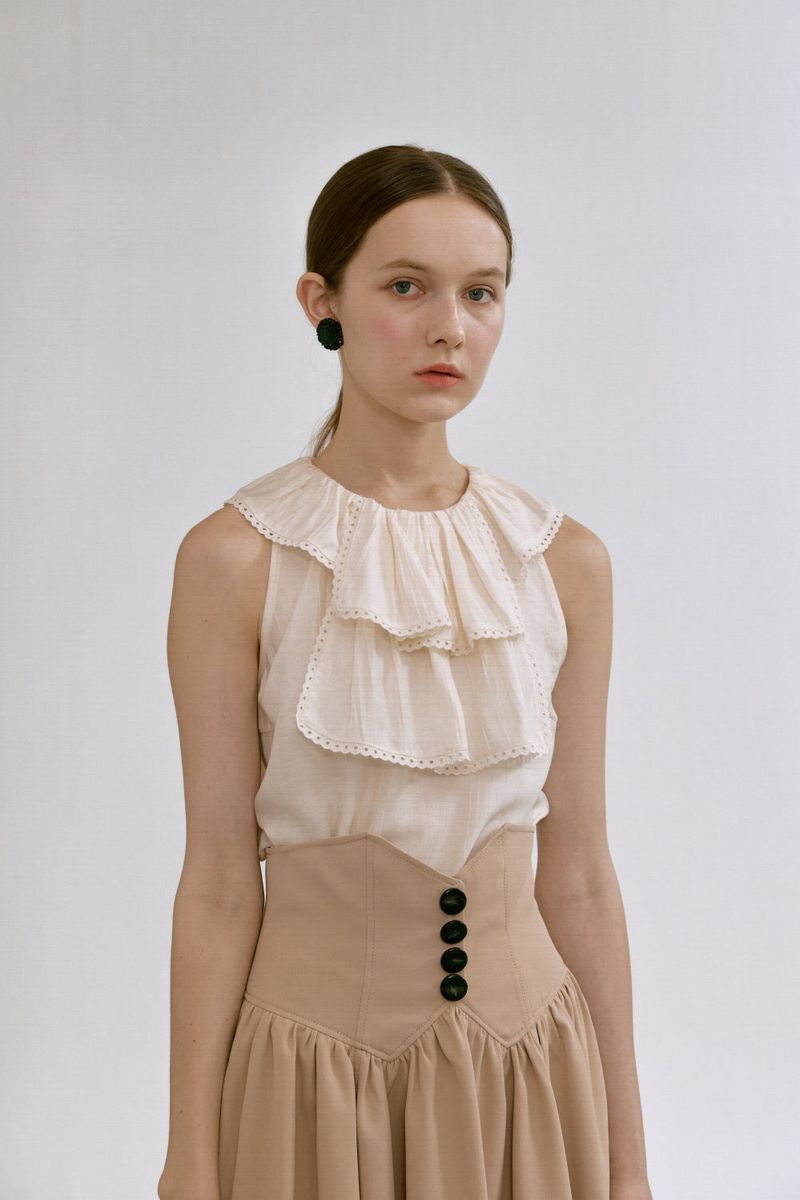 Bib blouse