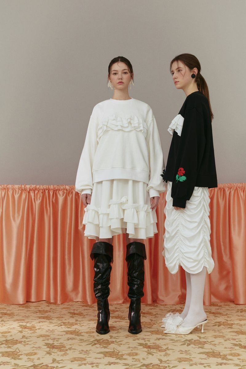 Shirring sweatshirt