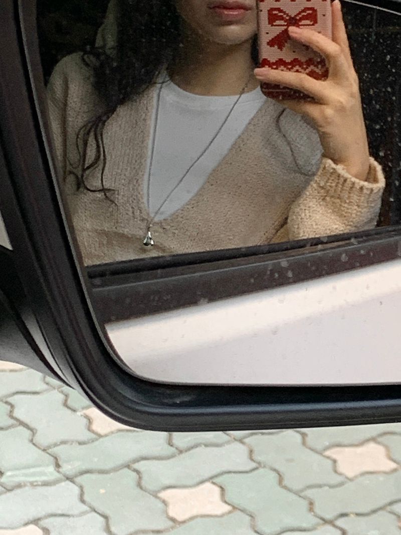 [MADE] Rieze Deep V Knit