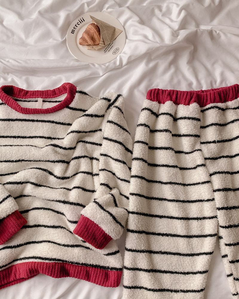 Striped sweat & pants pajama set
