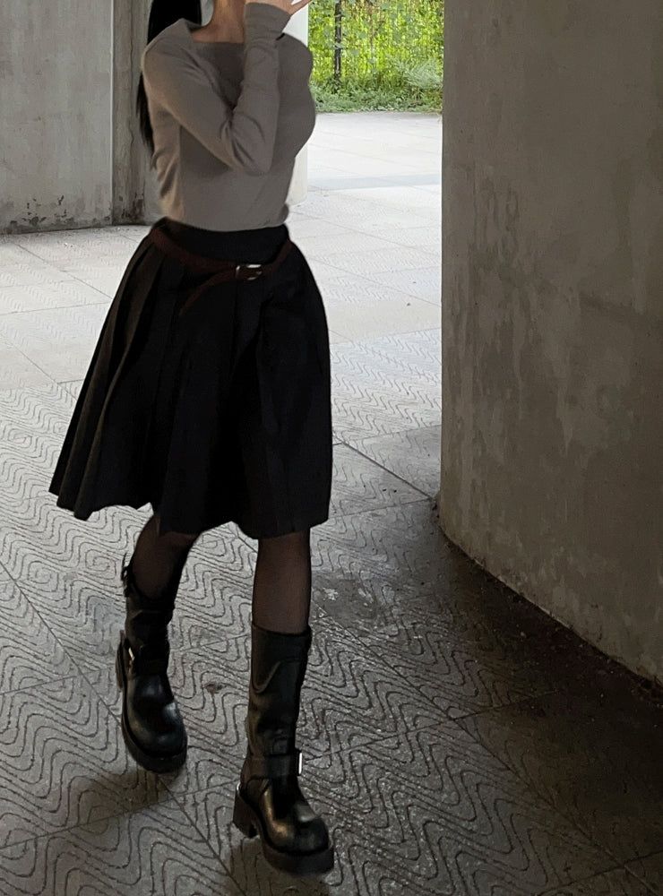 Long midi pleated skirt