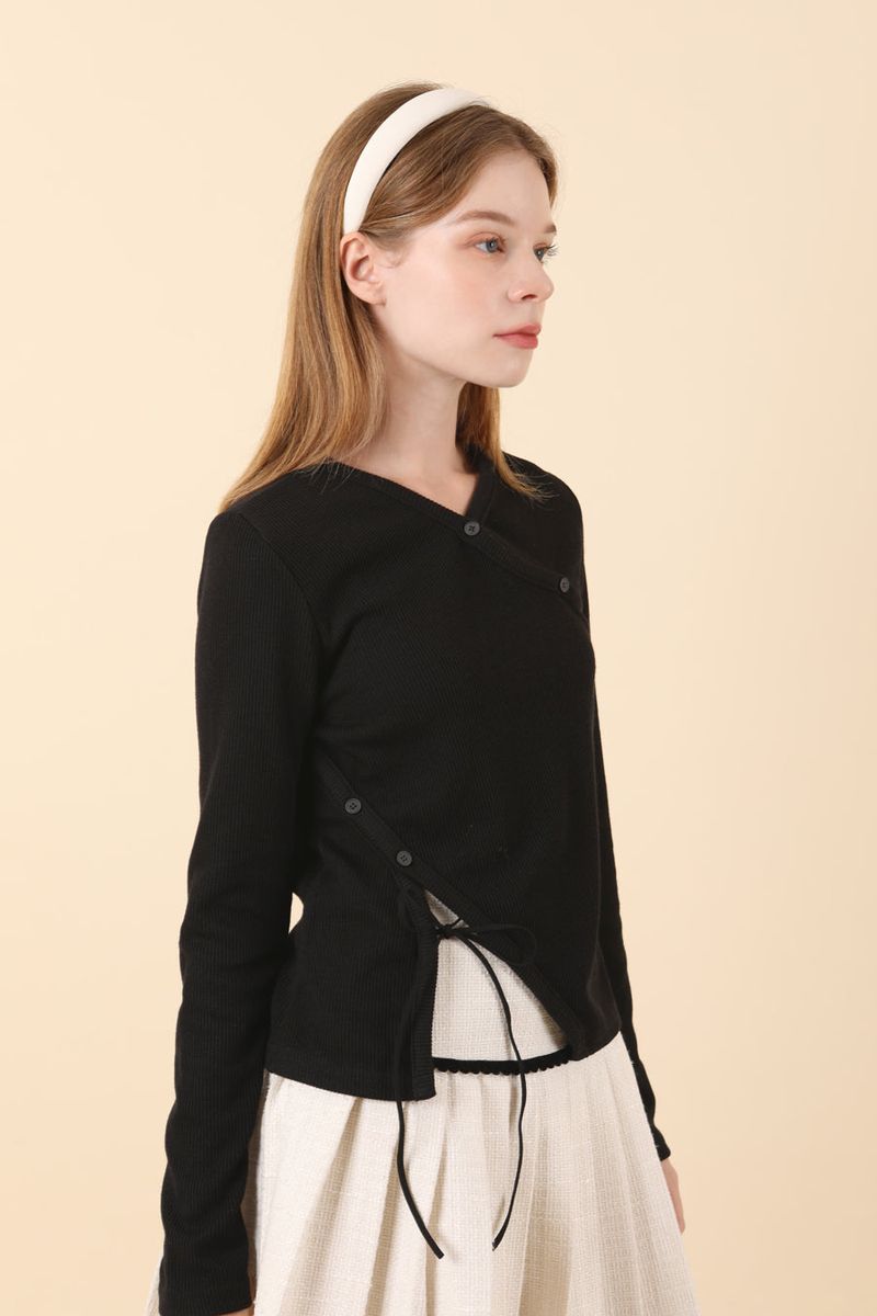 V-neck Slit T-shirt Black