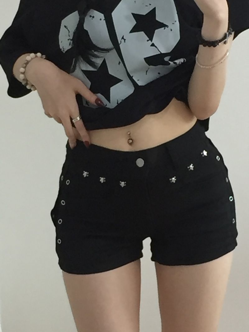 onthenextpage（オンザネクストページ）の「Devil Stud Shorts（Pants）」