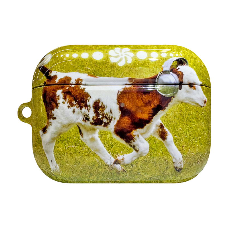 3amgang（スリーエイエムギャング）の「Furry Friends airpods case_Baby cow（Smartphone Accessories）」