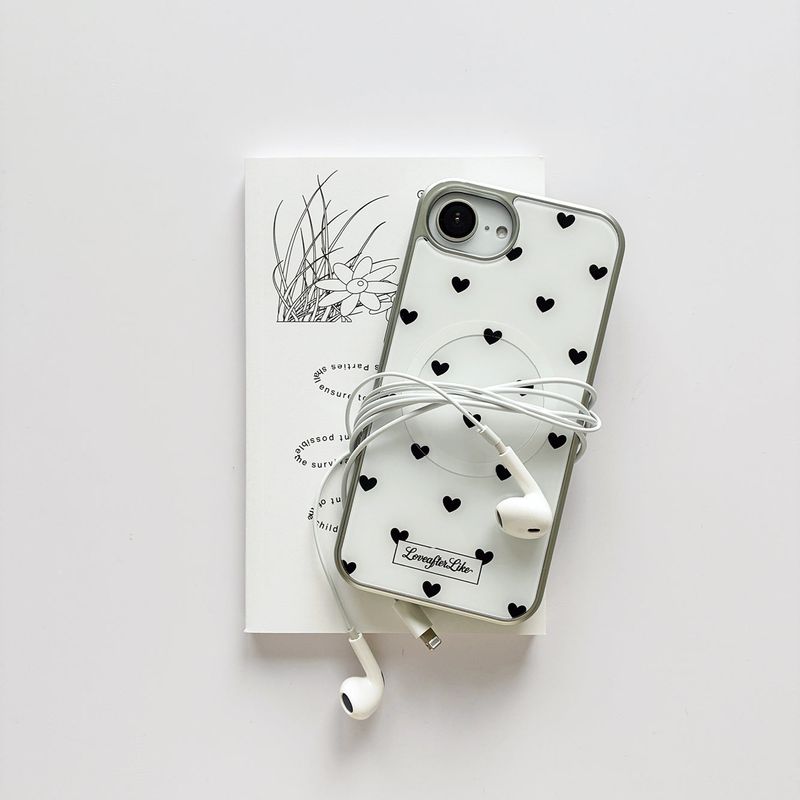【MADE】ブラックラブドット MagSafe グラススマホケース