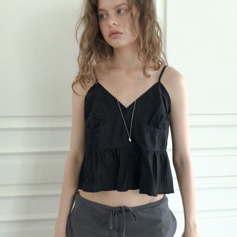 Maga sleeveless blouse (black)