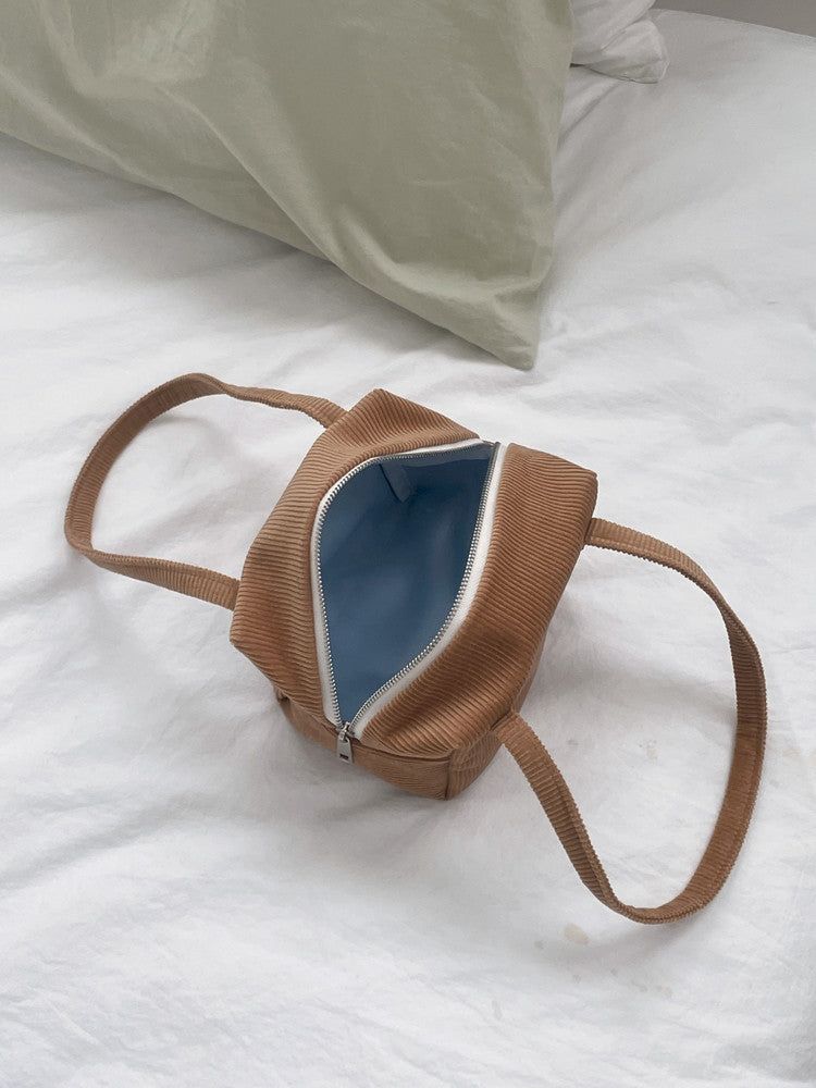 Handy pouch (corduroy camel)