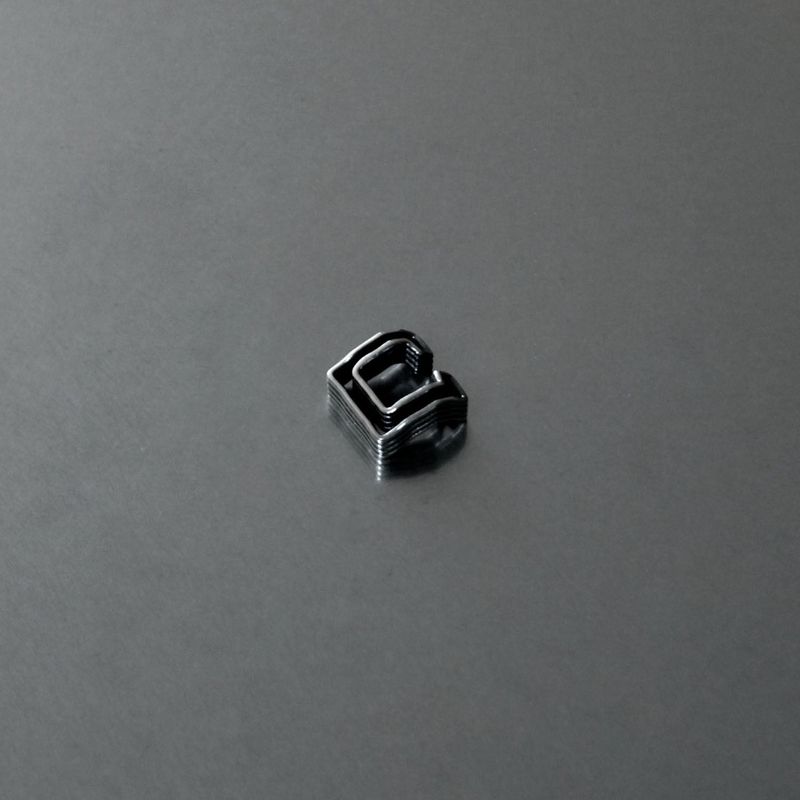 RIB PIPE EAR CUFF