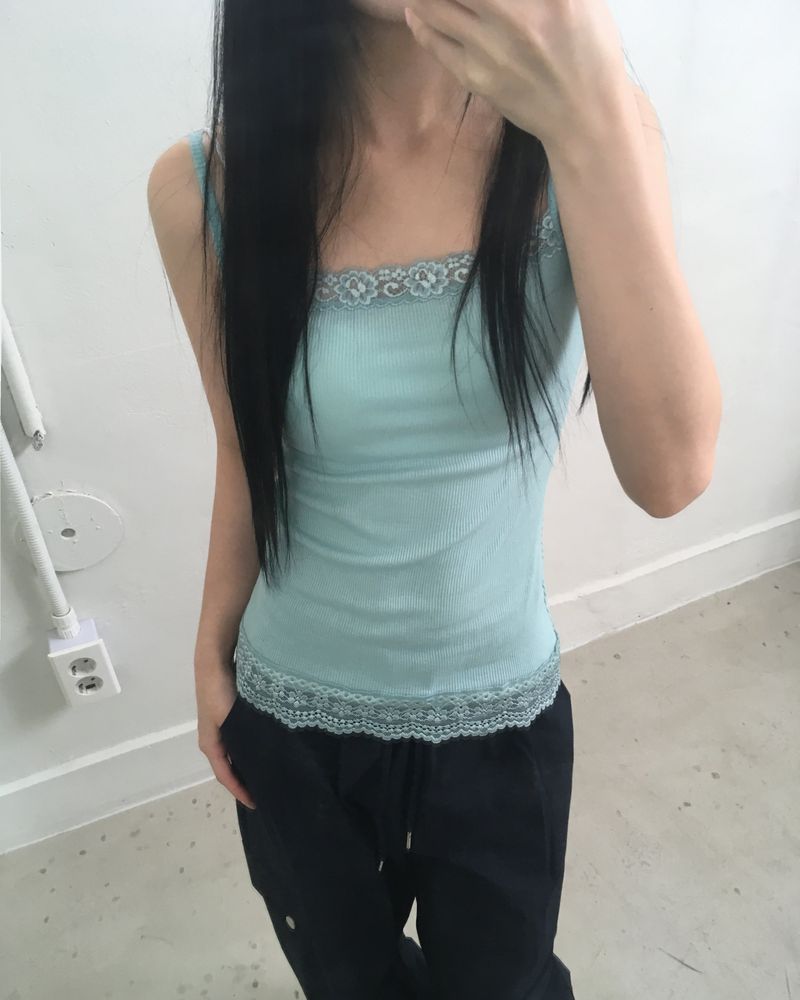 Vuet Lace Ribbed Sleeveless Top