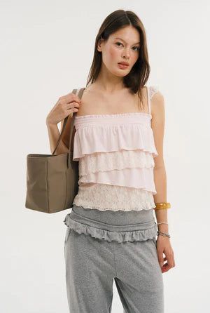 threetimes（スリータイムズ）の「Roselle top（Tops）」