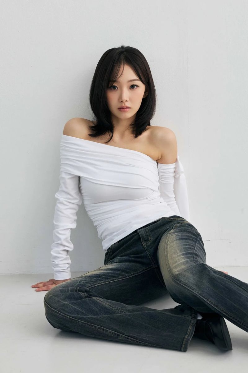 RIEN ONE-SHOULDER SHIRRING TOP / WHITE