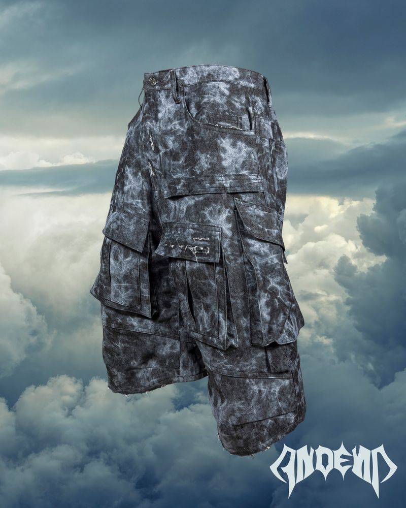 DISTRESSED WAVE SHORT DENIM CARGO PANT