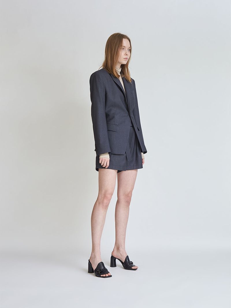 GRAY HOURGLASS STRIPE BLAZER