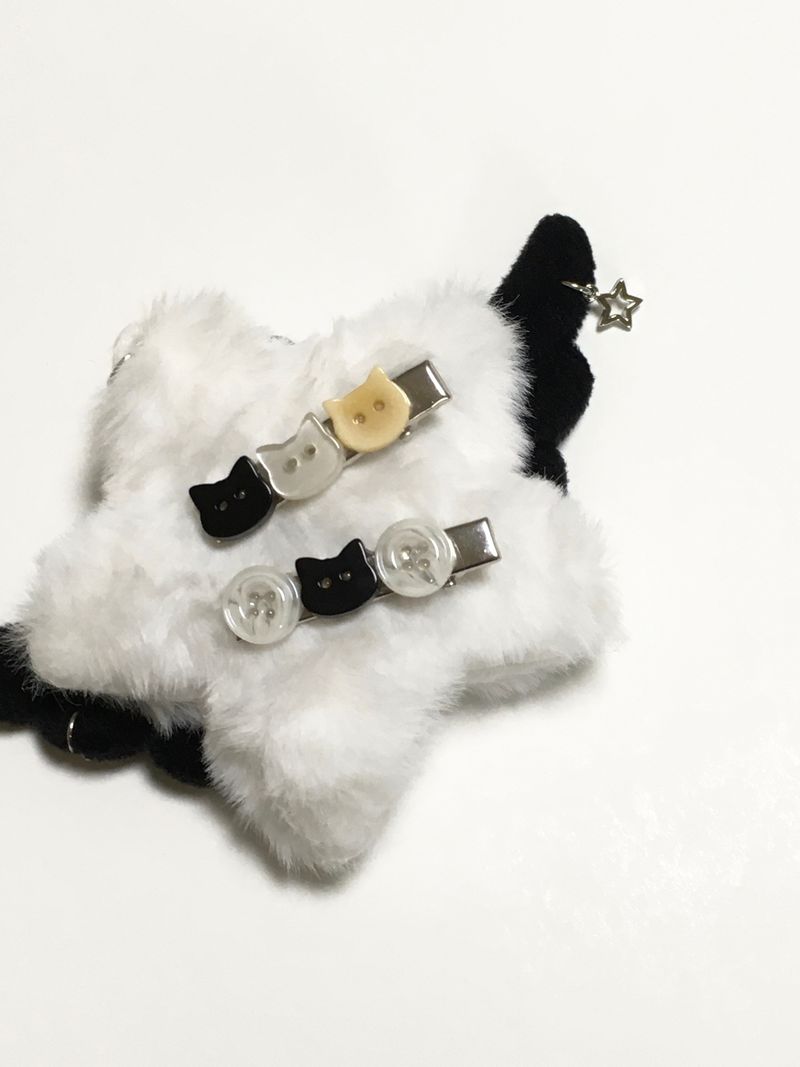 cat button hairpin