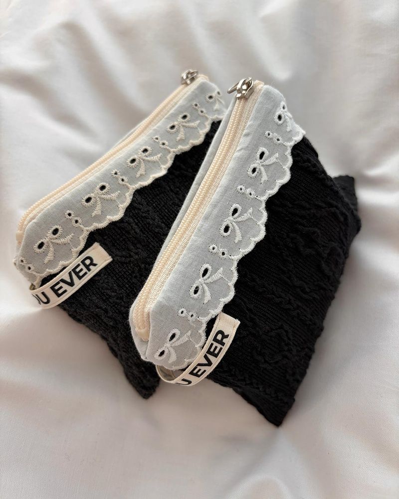 Ribbon lace cable flat pouch - black , M size