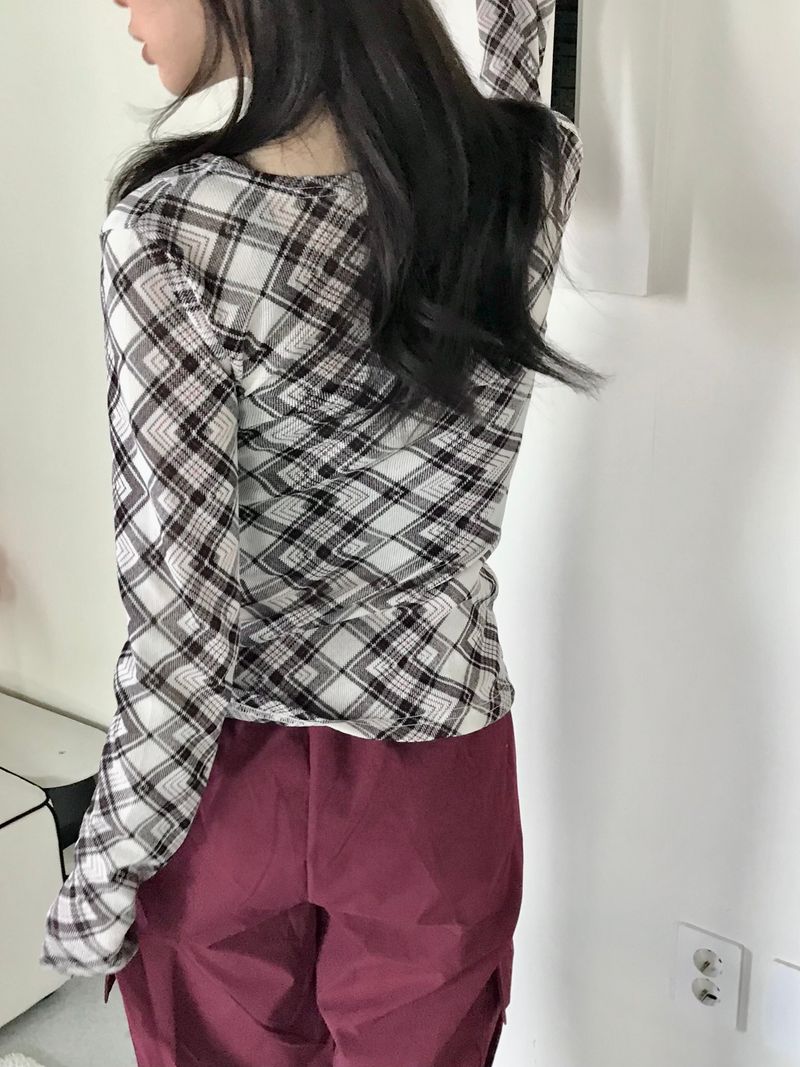Velia T