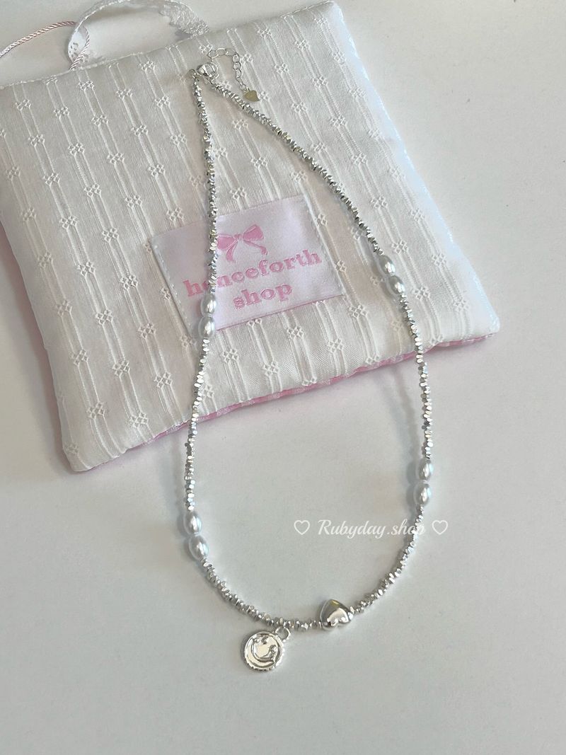 smile all day necklace