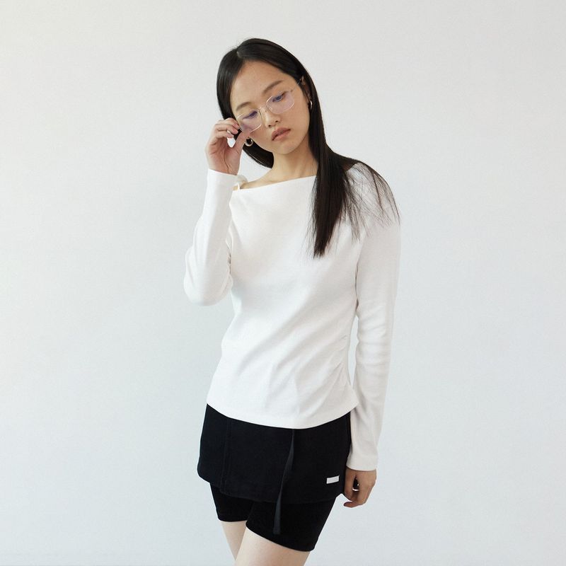 Off shoulder long sleeves_ivory