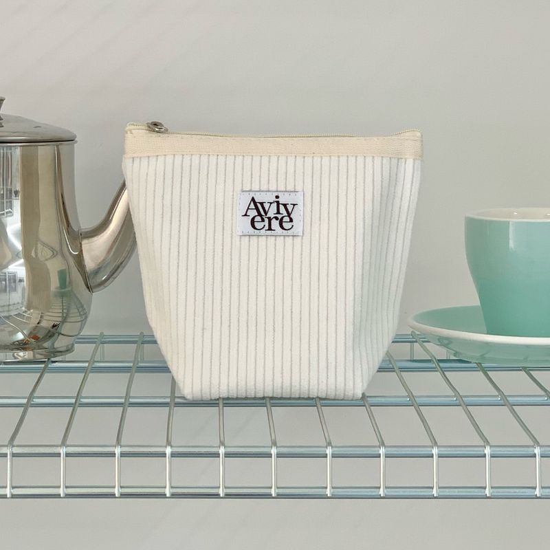Avivere（アビベール）の「classic pouch_corduroy cream（Miscellaneous Goods/Stationery）」